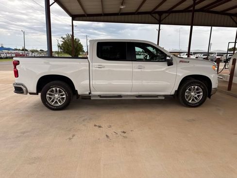Used 2025 Chevrolet Silverado 1500 LT AWD/4WD image 9