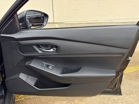 Used 2023 Honda Accord EX image 35