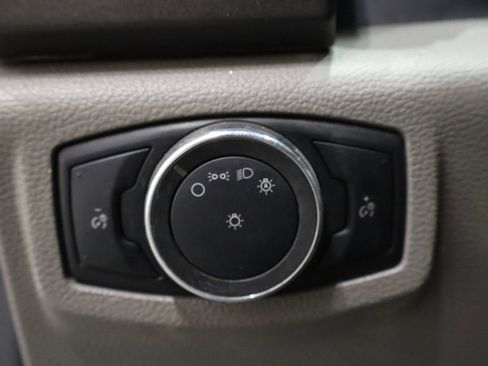 Used 2018 Ford F550 2WD Crew Cab Super Duty image 17