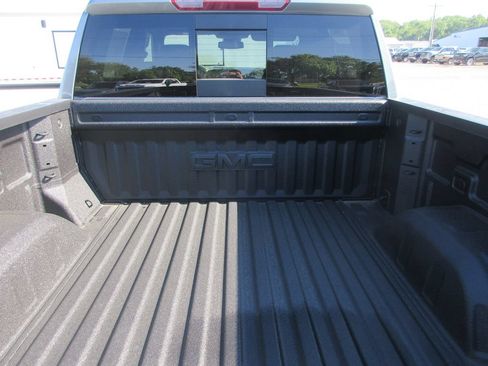 New 2026 GMC Sierra 1500 SLT w/ SLT Premium Plus Package AWD/4WD image 9