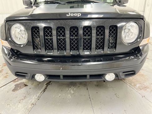 Used 2017 Jeep Patriot Sport w/ Power Value Group image 31