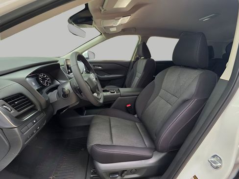New 2026 Nissan Rogue SV AWD/4WD image 17
