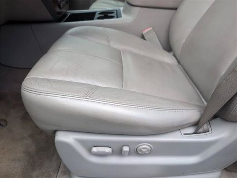 Used 2007 Chevrolet Avalanche LTZ w/ LTZ Preferred Equipment Group AWD/4WD image 10