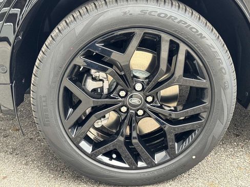 New 2026 Land Rover Discovery Sport Landmark AWD/4WD image 11
