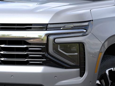 New 2026 Chevrolet Suburban Premier image 10