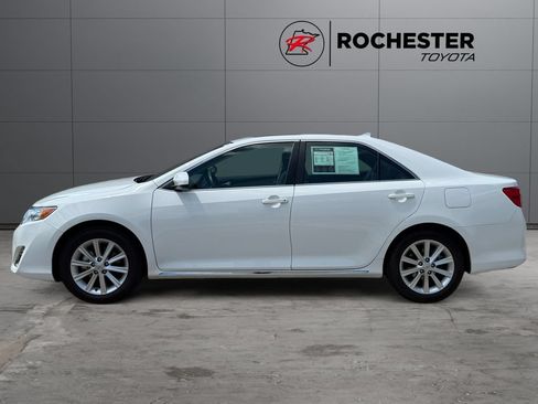 Used 2012 Toyota Camry XLE FWD image 2