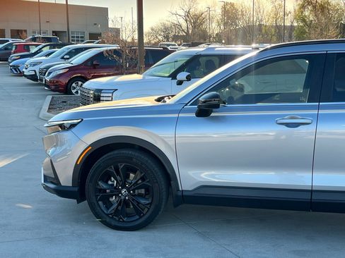 Used 2024 Honda CR-V Sport Touring image 7