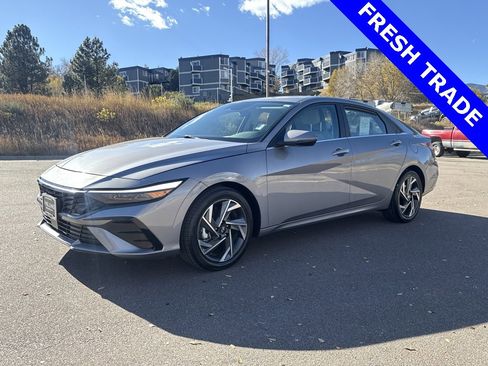 Used 2024 Hyundai Elantra Limited image 3