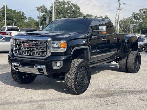 Used 2018 GMC Sierra 3500 Denali w/ Duramax Plus Package AWD/4WD image 20