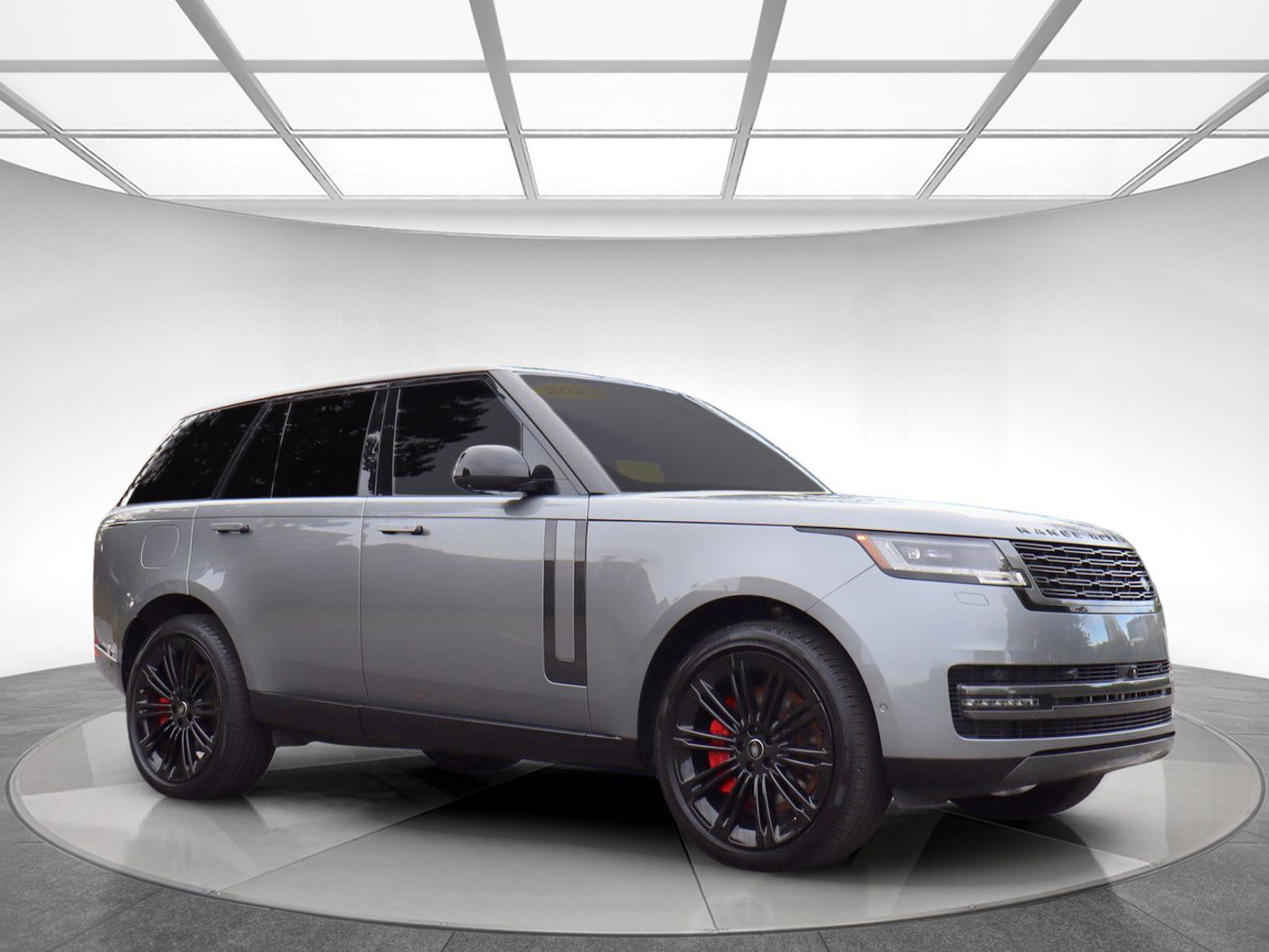 Used 2023 Land Rover Range Rover SE AWD/4WD image 3