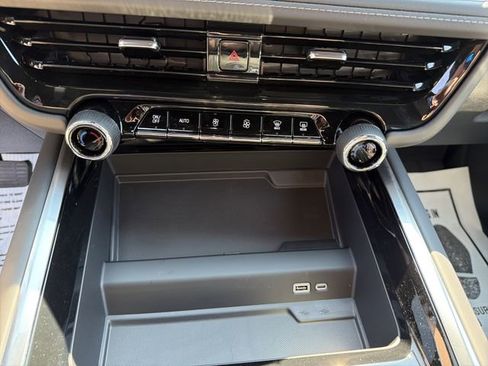 New 2026 Chevrolet Tahoe LS w/ LS Custom Edition AWD/4WD image 22