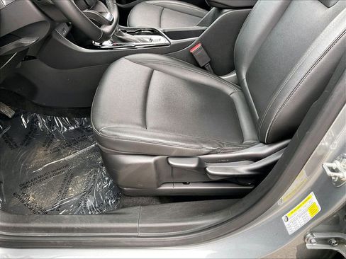 Used 2024 Buick Encore GX Sport Touring AWD/4WD image 33