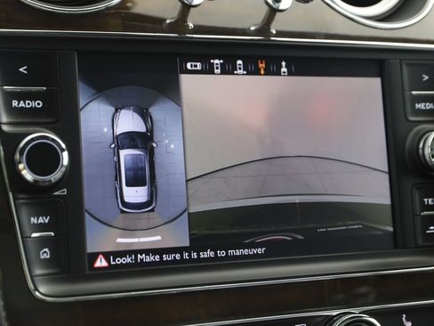 Used 2019 Bentley Bentayga image 10