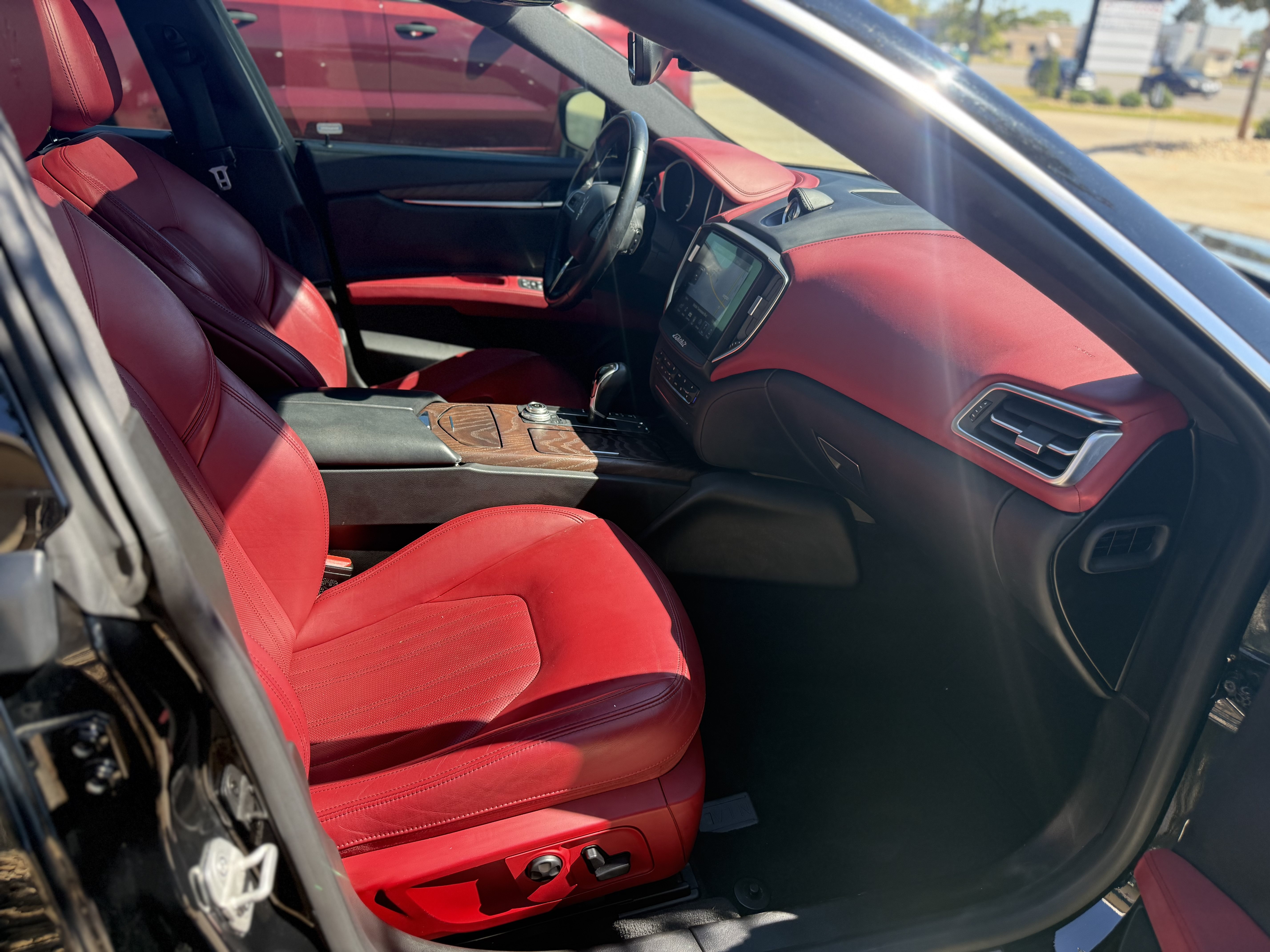 Used 2018 Maserati Ghibli RWD image 17