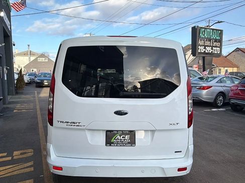 Used 2018 Ford Transit Connect XLT image 5