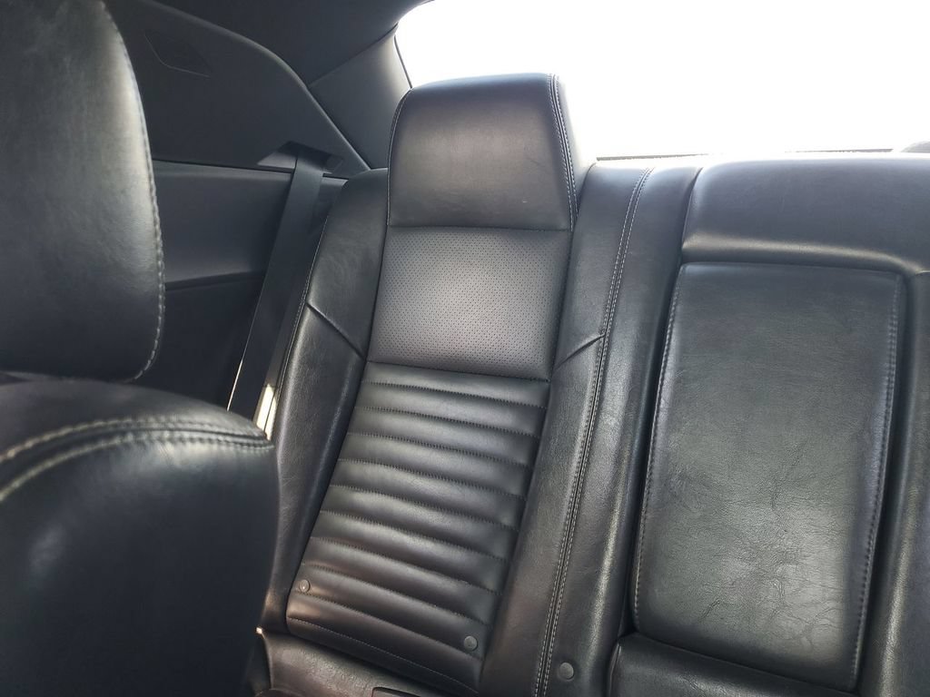 Used 2009 Dodge Challenger R/T RWD image 12