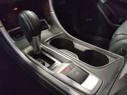 Used 2019 Subaru Ascent Limited image 26