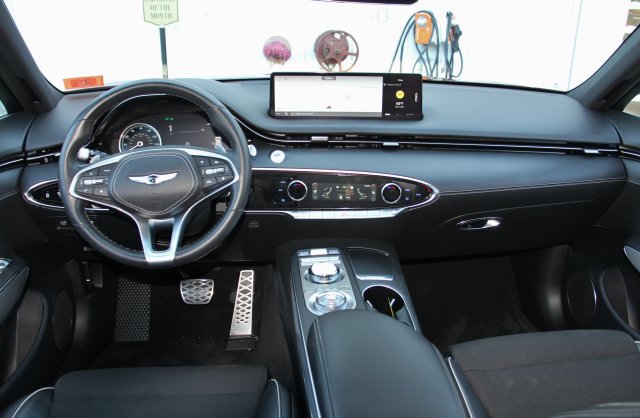 Used 2025 Genesis GV70 3.5T Sport AWD/4WD image 34