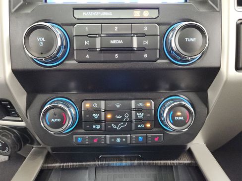 Used 2021 Ford F250 Lariat w/ Lariat Ultimate Package image 23