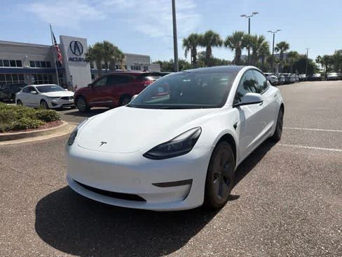 Used 2023 Tesla Model 3 Standard Range RWD image 3
