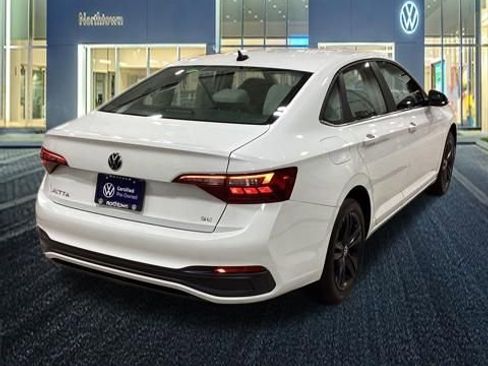 Used 2024 Volkswagen Jetta SE w/ Black Wheel Package image 26