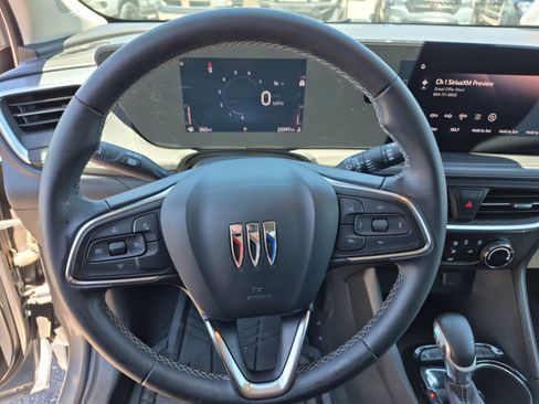 Used 2024 Buick Encore GX Preferred FWD image 9