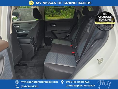 Used 2023 Nissan Rogue SV AWD/4WD image 28