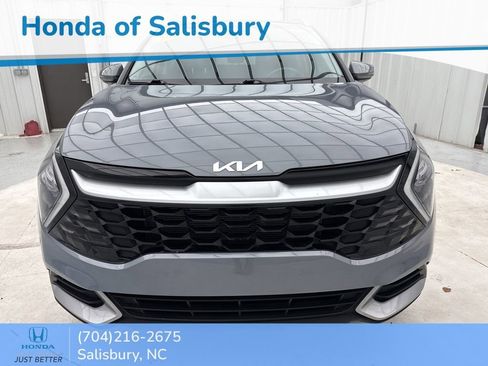 Used 2023 Kia Sportage EX image 2