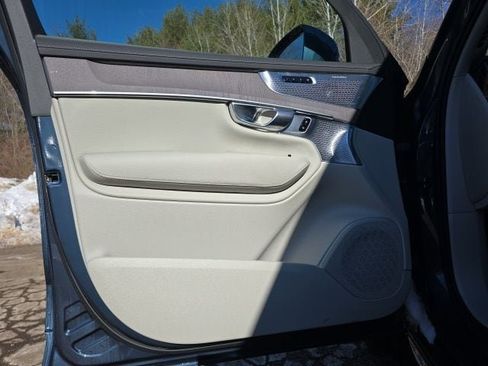 New 2026 Volvo XC90 T8 Ultra w/ Protection Package Premier image 22