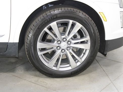 Used 2024 Cadillac XT5 Premium Luxury image 12