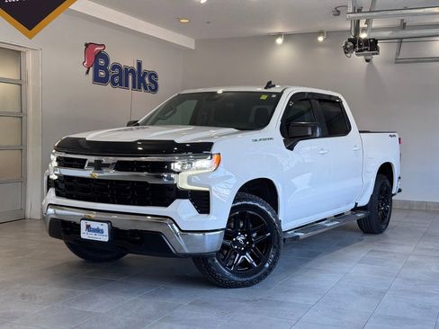 Certified 2023 Chevrolet Silverado 1500 LT image 2