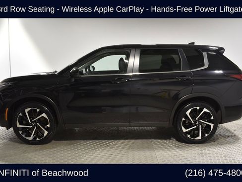 Used 2024 Mitsubishi Outlander SE Black Edition image 2