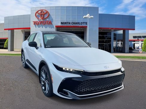 New 2026 Toyota Crown Limited image 3