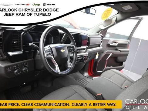 Used 2024 Chevrolet Silverado 1500 LT w/ Z71 Off-Road Package AWD/4WD image 11