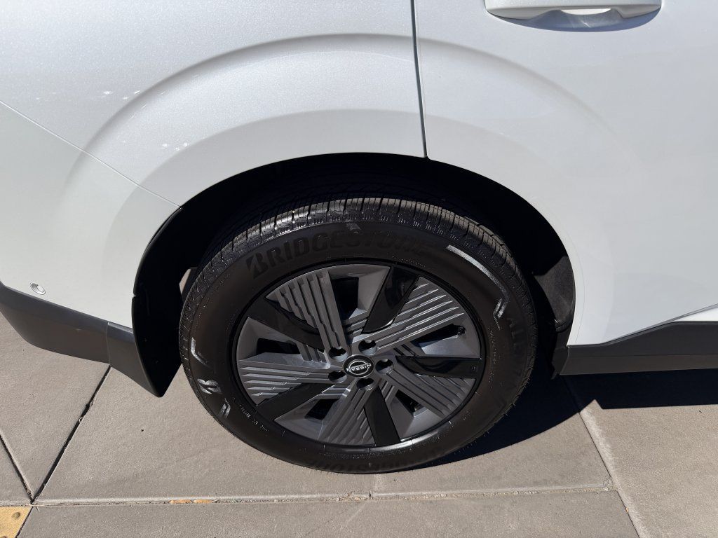 Used 2025 Nissan Murano SL AWD/4WD image 15