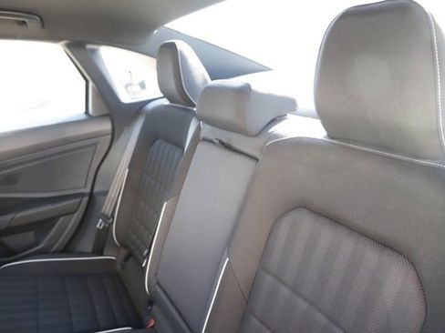 Used 2023 Volkswagen Jetta Sport image 12