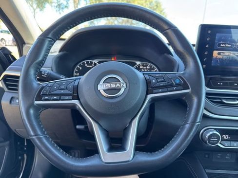 Used 2023 Nissan Altima 2.5 SL FWD image 29