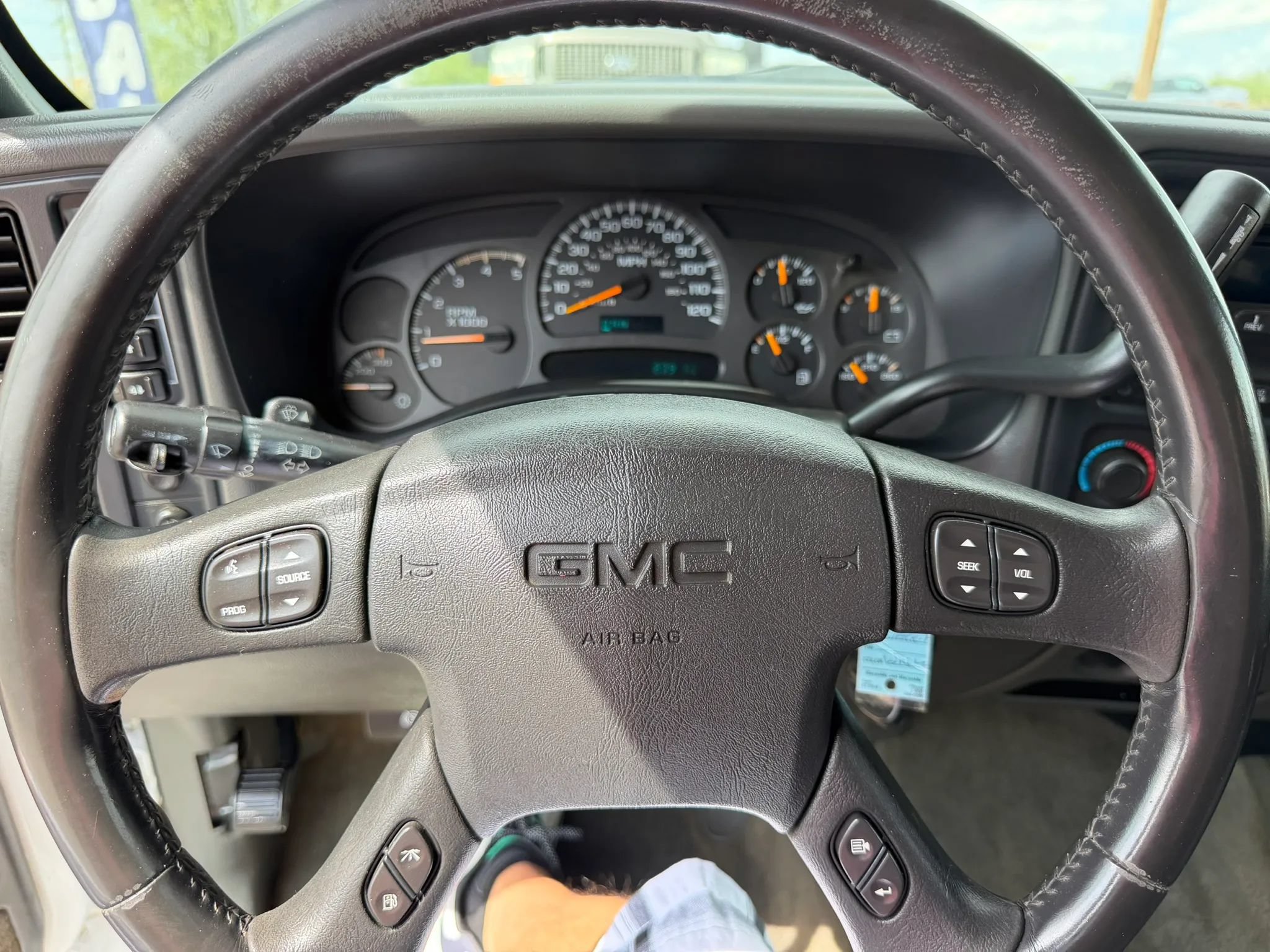 Used 2004 GMC Sierra 3500 SLE w/ Heavy-Duty Power Package AWD/4WD image 19