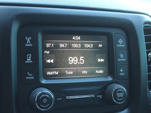 Used 2018 Jeep Compass Latitude w/ Cold Weather Group image 33