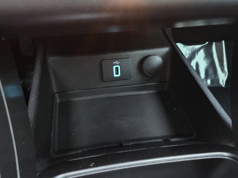 Used 2018 Ford Fusion Energi SE image 33