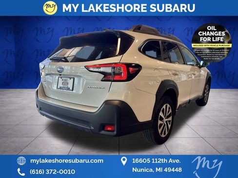 Certified 2025 Subaru Outback Premium AWD/4WD image 11