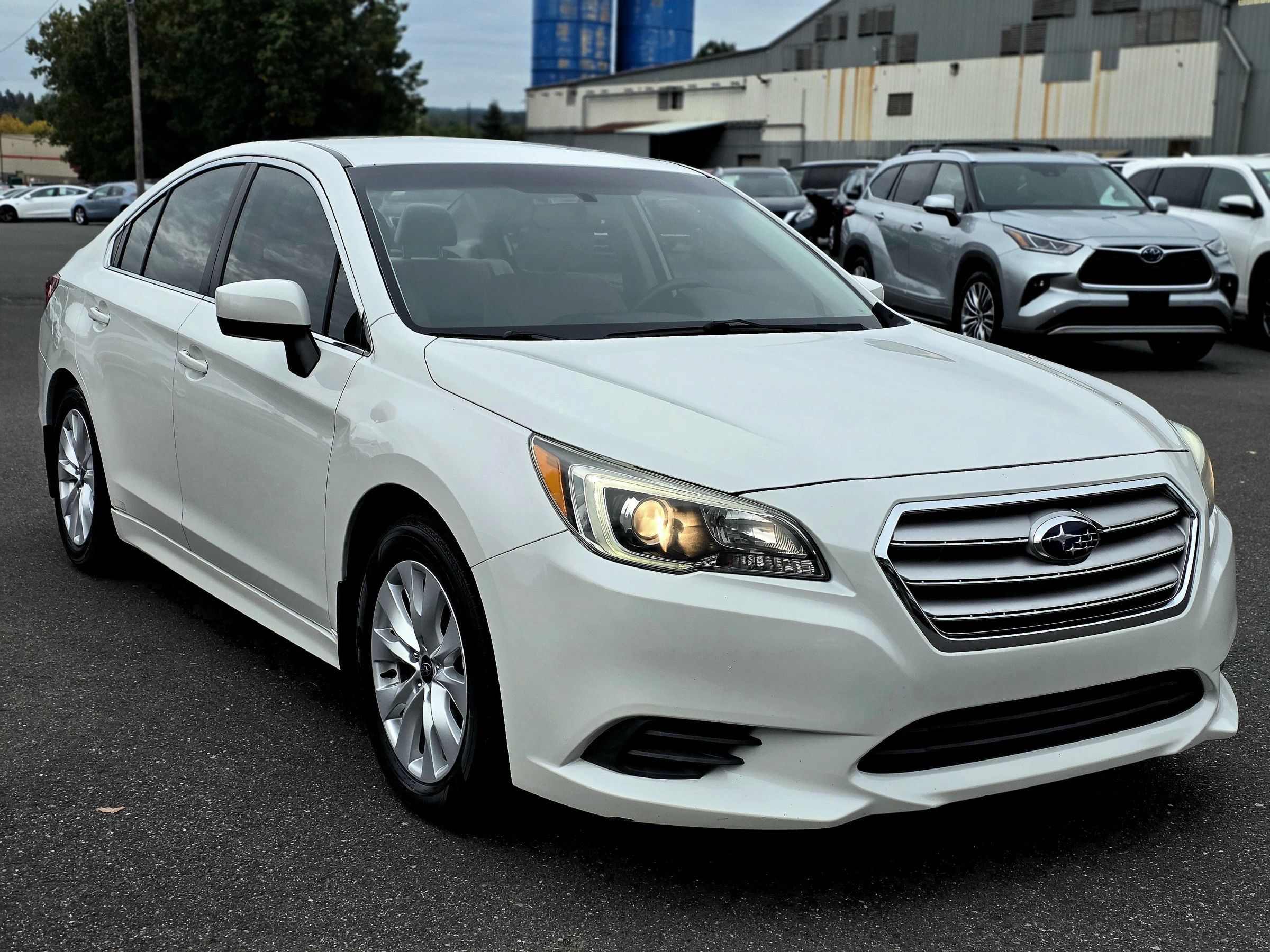 Used 2016 Subaru Legacy 2.5i Premium w/ Popular Package #2 AWD/4WD image 1