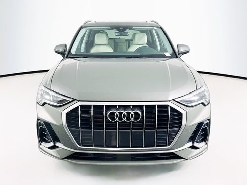 Used 2025 Audi Q3 2.0T Premium AWD/4WD image 2
