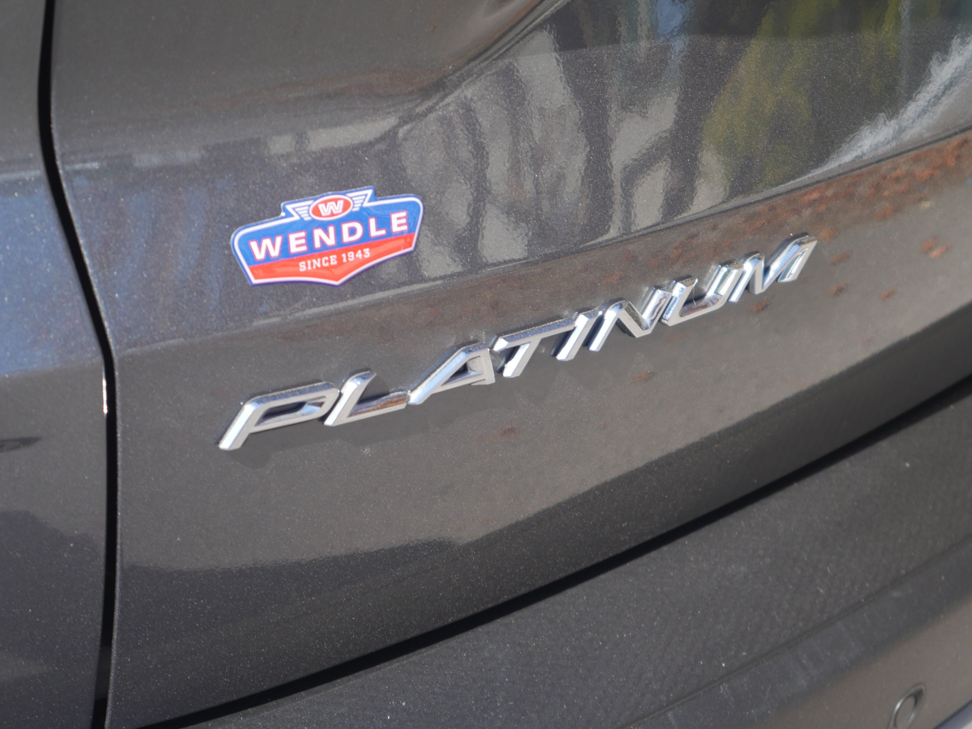 Certified 2025 Ford Escape Platinum AWD/4WD image 17