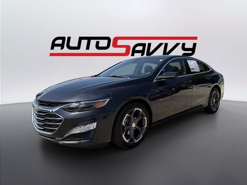 Used 2022 Chevrolet Malibu LT FWD image 1
