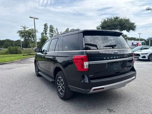 Used 2024 Ford Expedition XLT RWD image 4