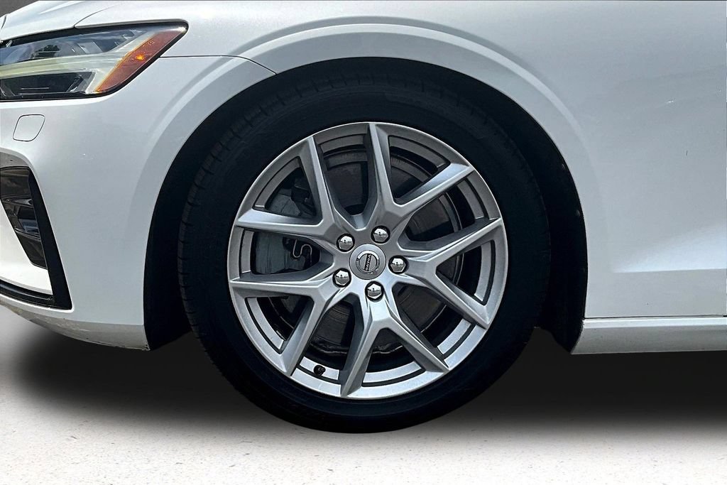 Used 2019 Volvo S60 T6 R-Design AWD/4WD image 33