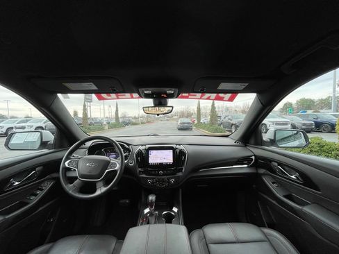 Used 2022 Chevrolet Traverse RS w/ LPO, Roadside Safety Package image 25