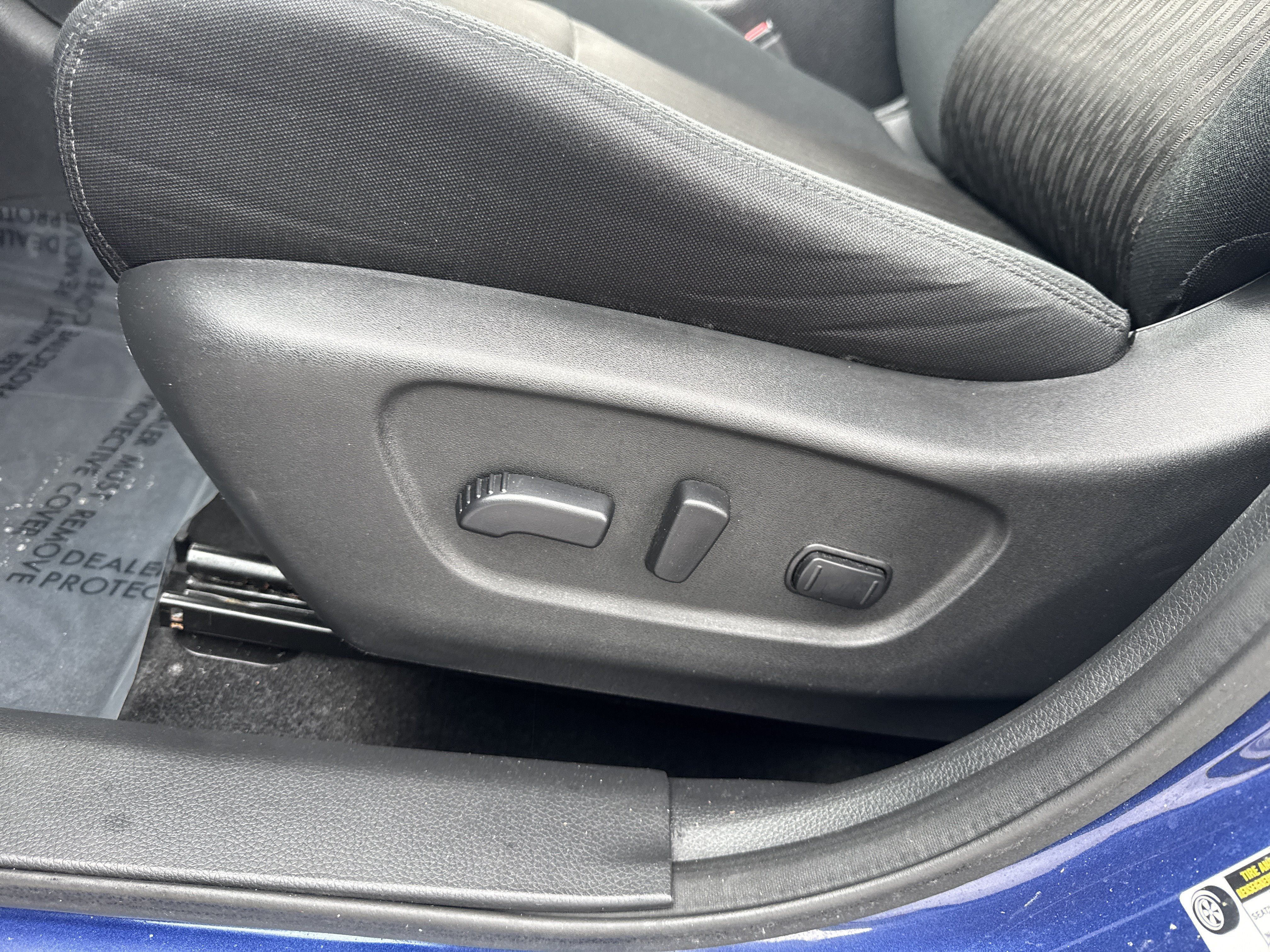 Used 2018 Nissan Rogue SV w/ Premium Package AWD/4WD image 12