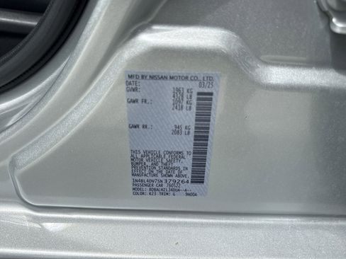 Used 2025 Nissan Altima 2.5 SV FWD image 32